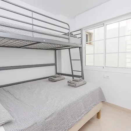 3br Centre - *