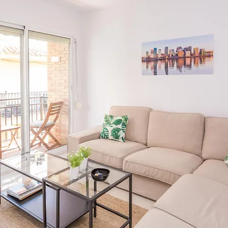3br Centre - *